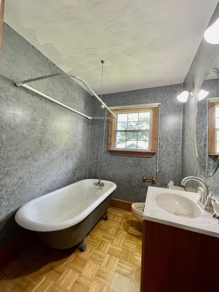 145 11th Ave Ne #NA - Photo 7 of 25