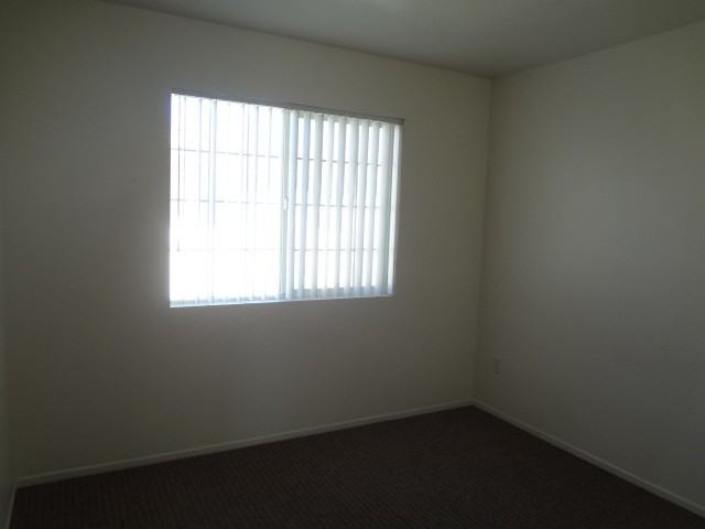 517 E Harvard Blvd #201 - Photo 5 of 7