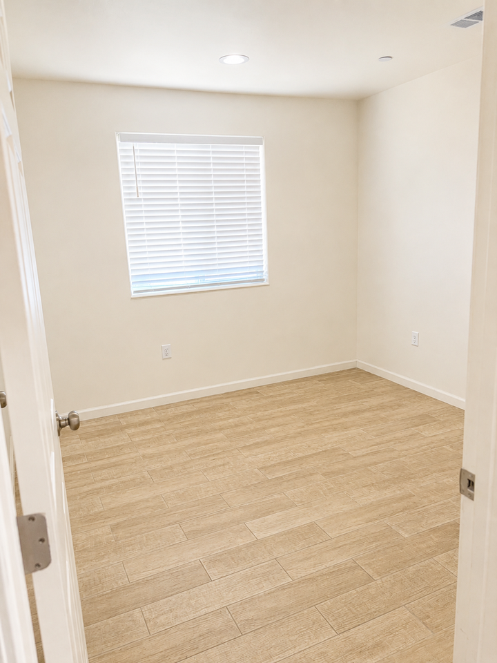 713 Wistaria St #D - Photo 5 of 7