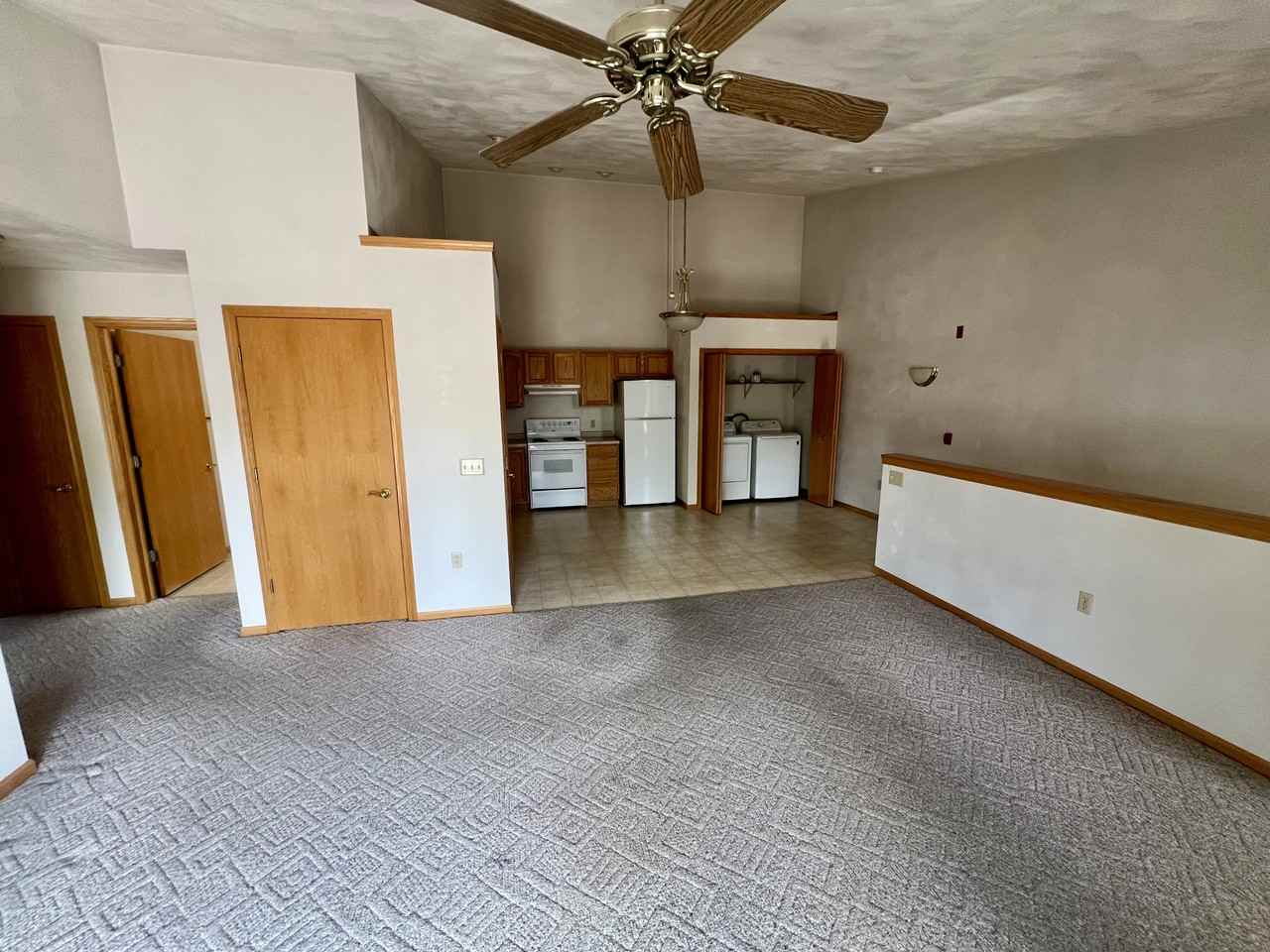 630 W Blackhawk Dr #7 - Photo 4 of 6