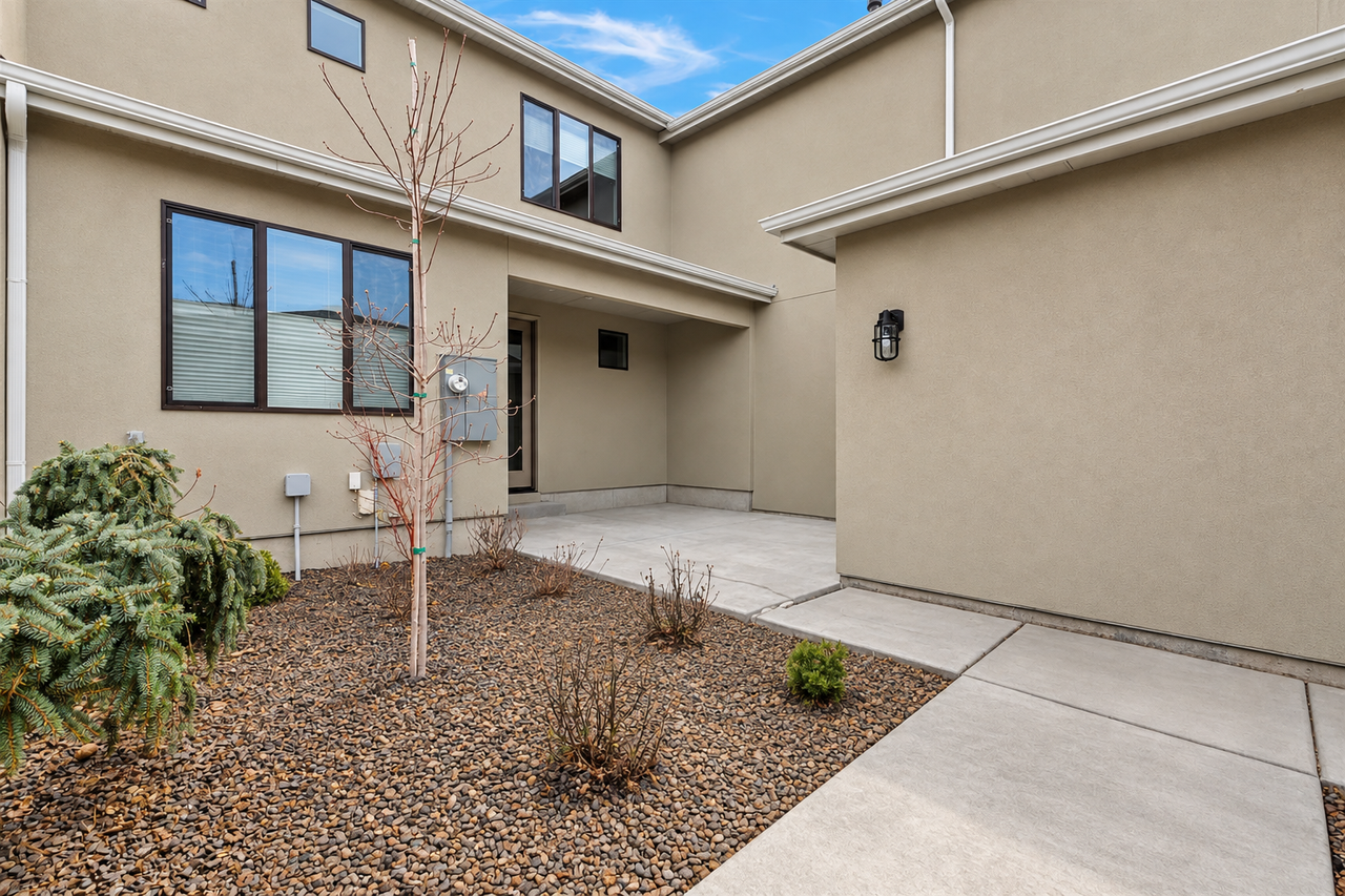 3223 S Brookridge Way #NA - Photo 2 of 17