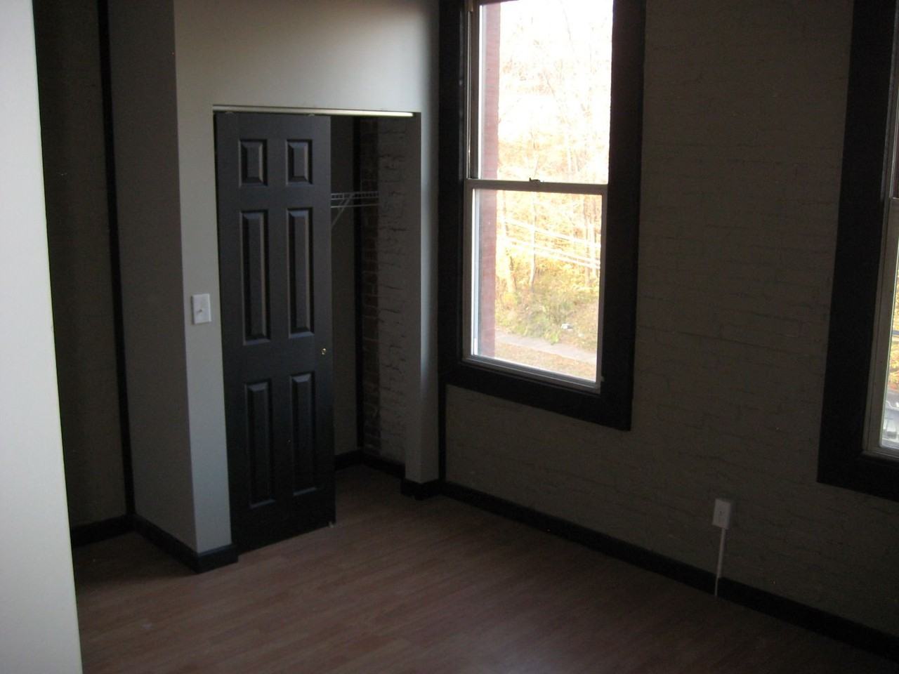 3918 Clayton Ave - Photo 5 of 8