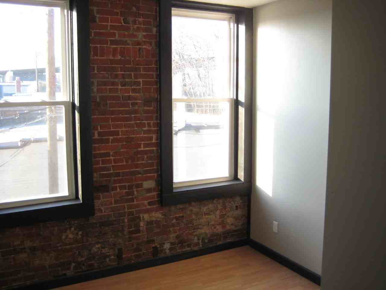3918 Clayton Ave - Photo 7 of 8