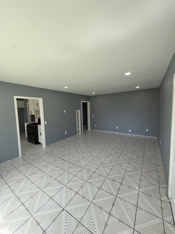 9745 Garfield St #NA - Photo 2 of 16