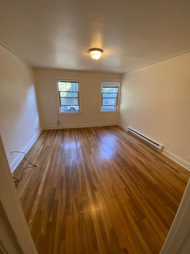 The Lancaster Apartments - Photo 3 of 13