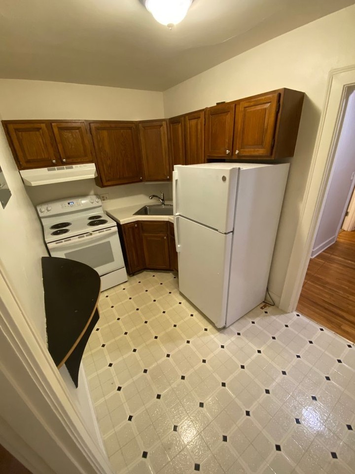 The Lancaster Apartments - Photo 4 of 13