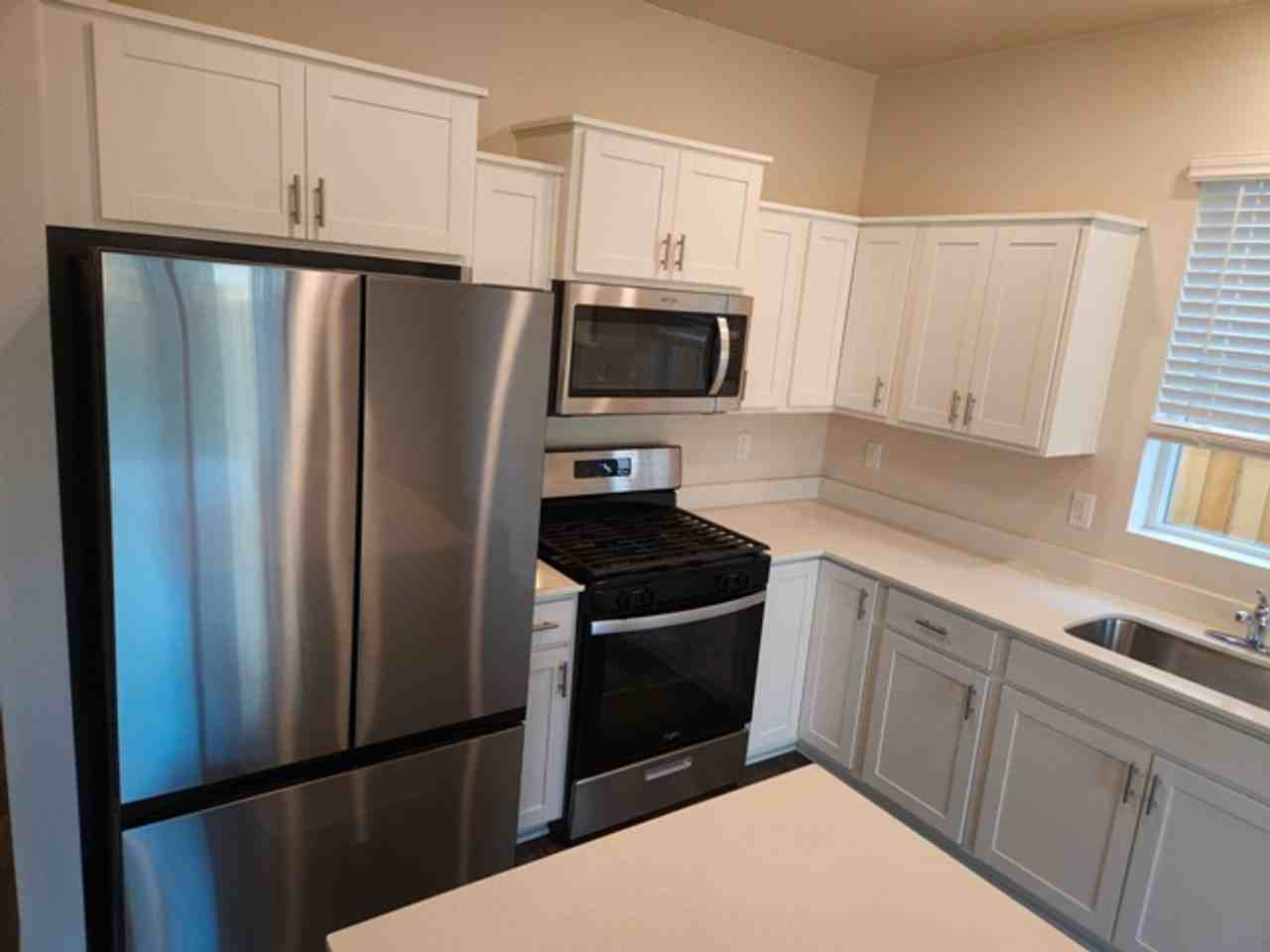 4817 Thyme Ave Ne - Photo 4 of 30
