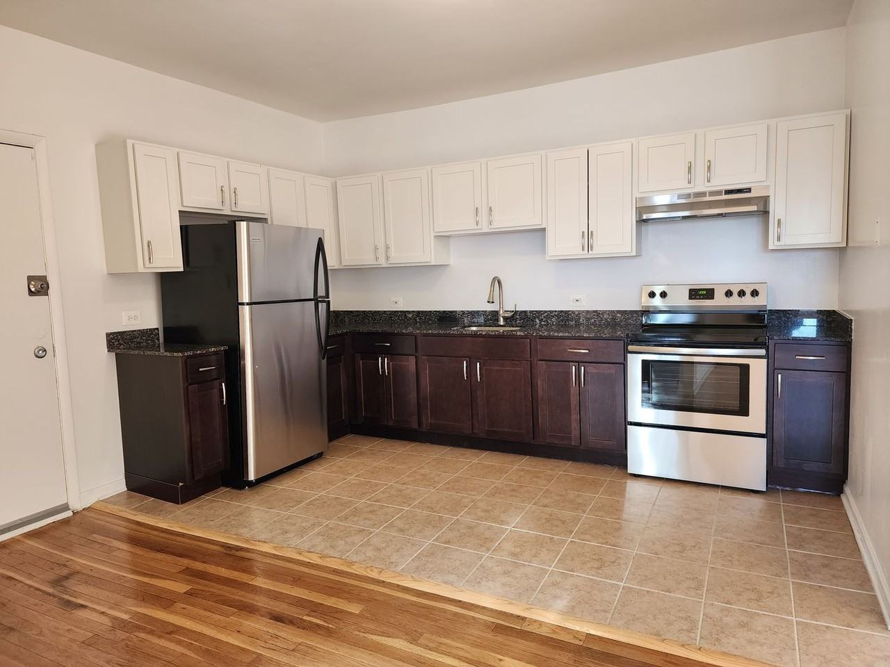 1714 W Jonquil Ter #3E - Photo 2 of 9