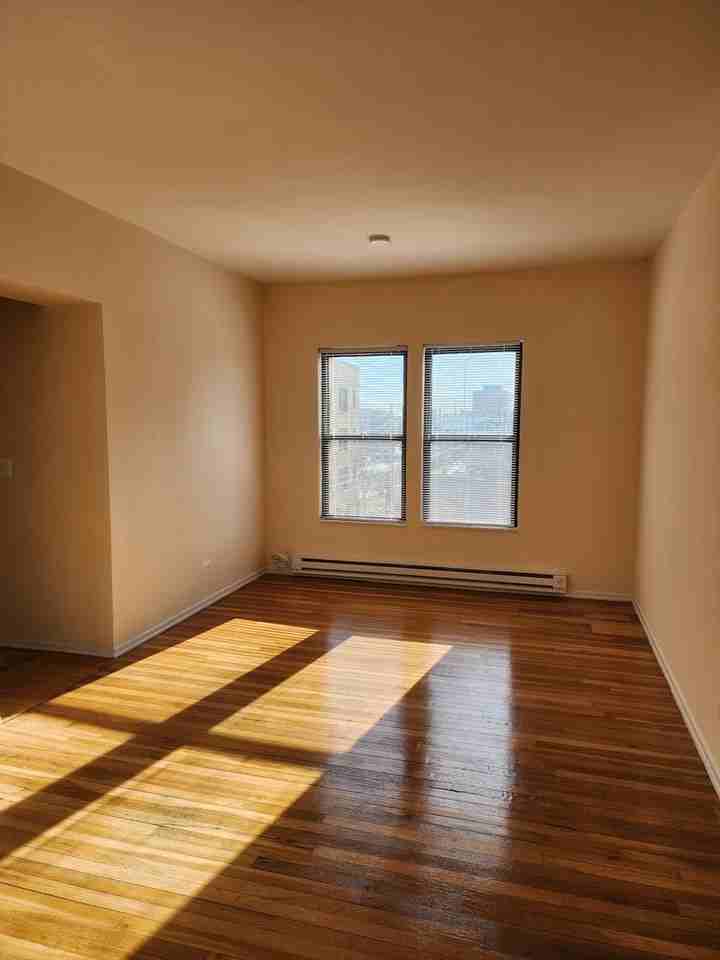 1714 W Jonquil Ter #3E - Photo 3 of 9