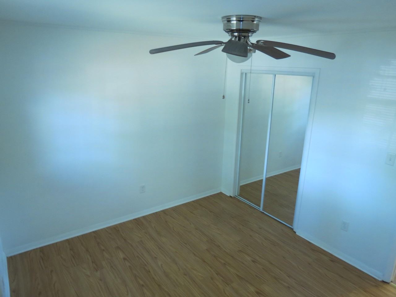 918 Prospect St #E - Photo 5 of 8