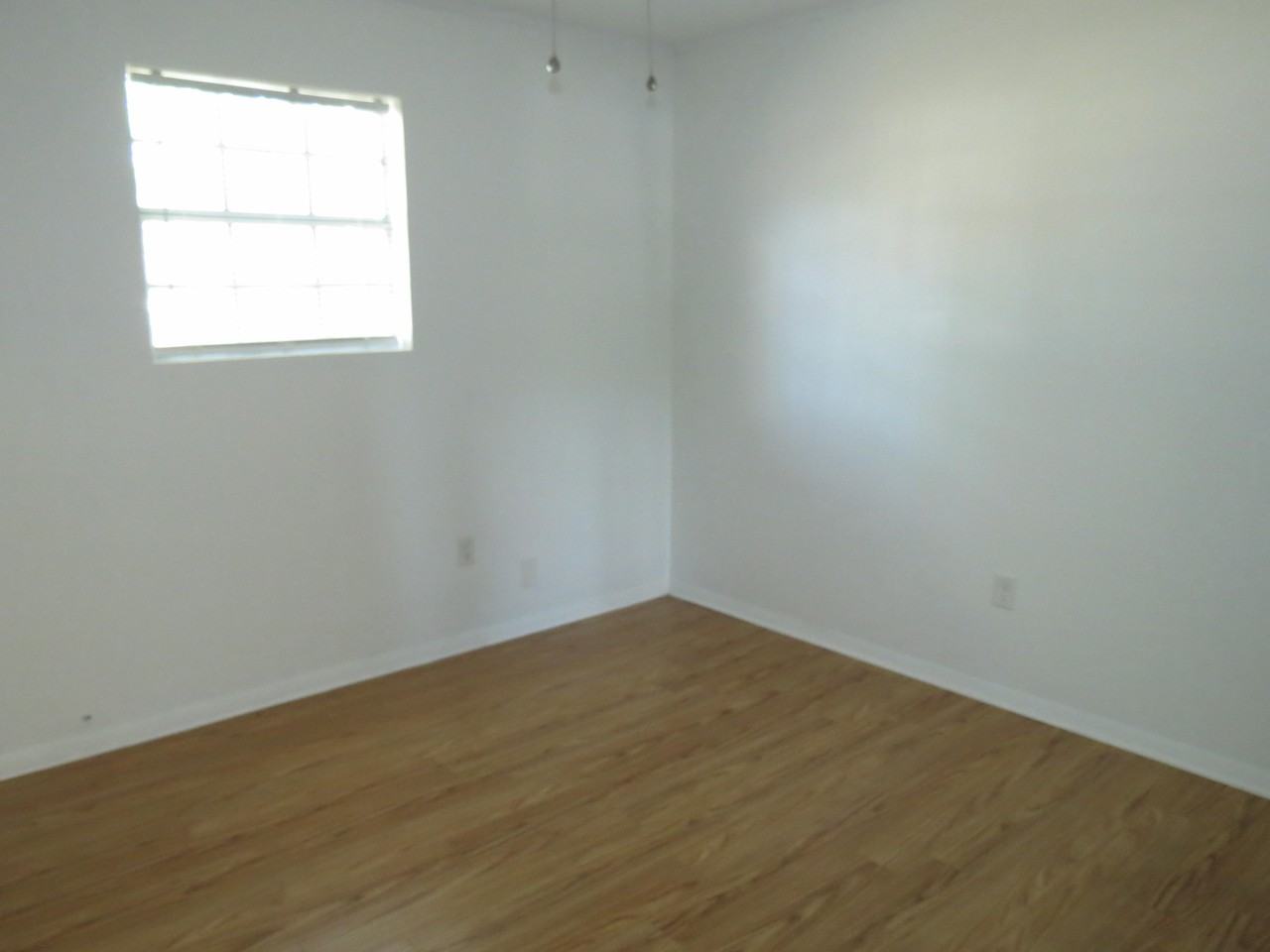 918 Prospect St #E - Photo 6 of 8