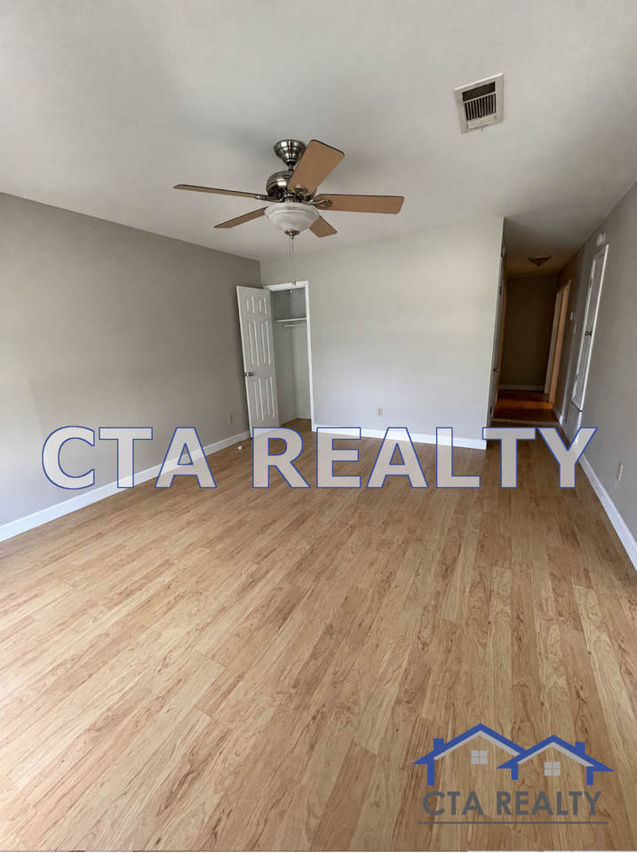 15601 Waycross Dr #NA - Photo 2 of 12