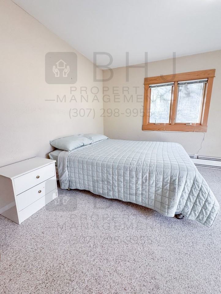 27 Johnson St - Photo 7 of 32