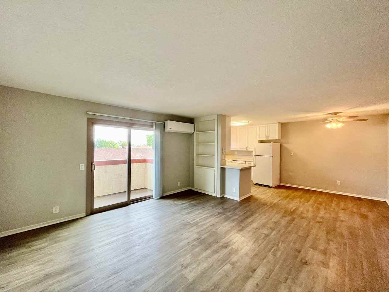 4415 Clairemont Dr #4 - Photo 3 of 14