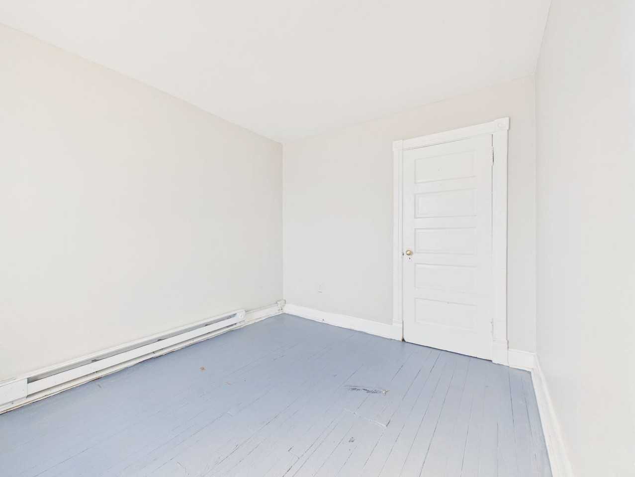 2021 Green St - Photo 4 of 10