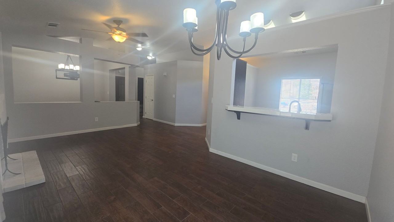 907 Meadow View Rd - Photo 5 of 13