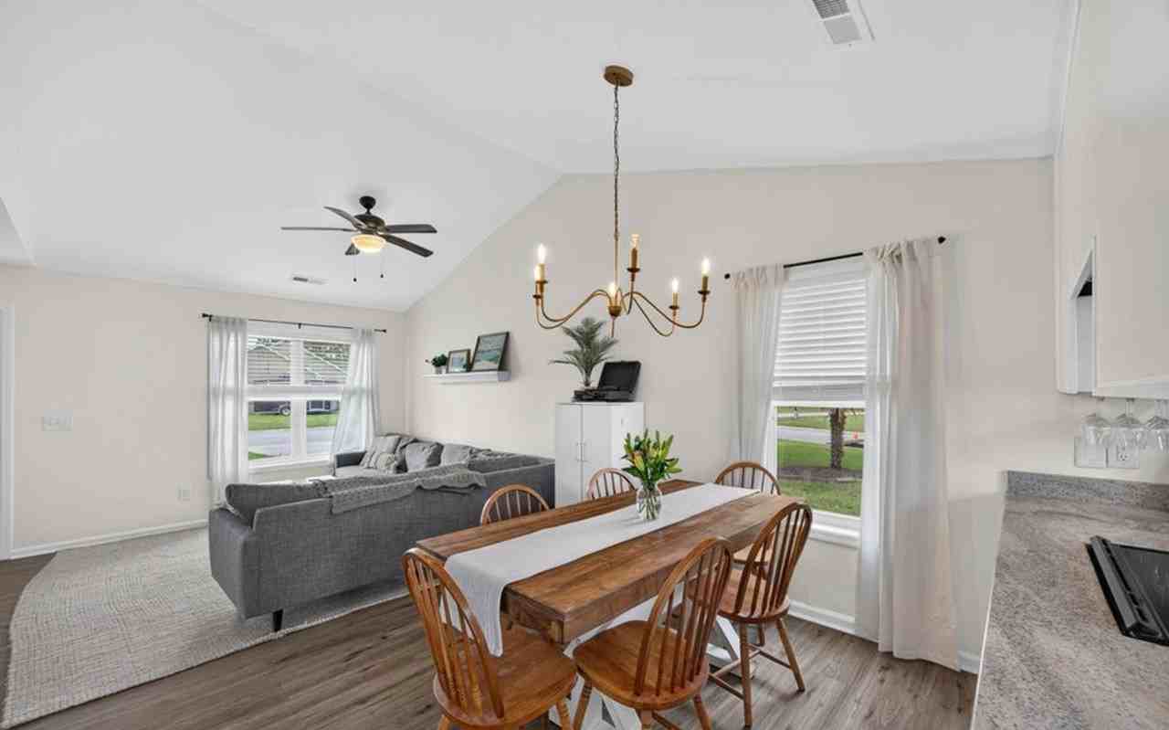 7101 Alamosa Dr - Photo 5 of 19