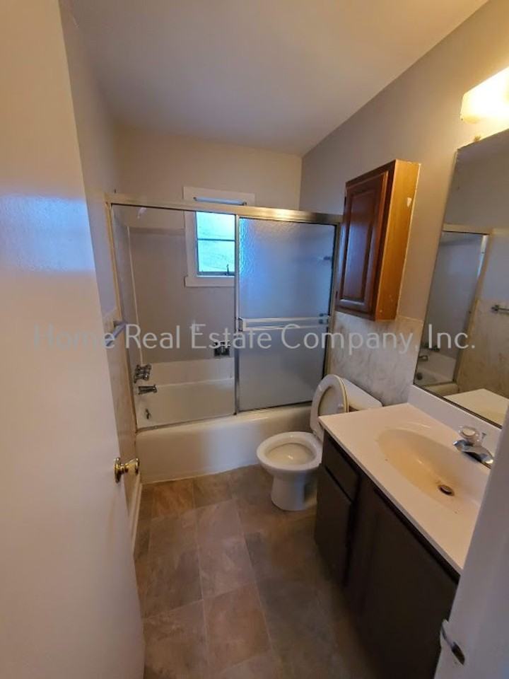 1619 W Northwest Blvd - Photo 7 of 8
