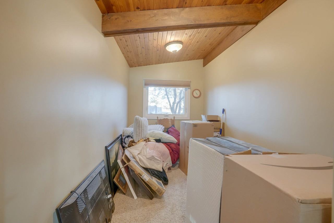 211 East Chestermere Dr - Photo 2 of 50
