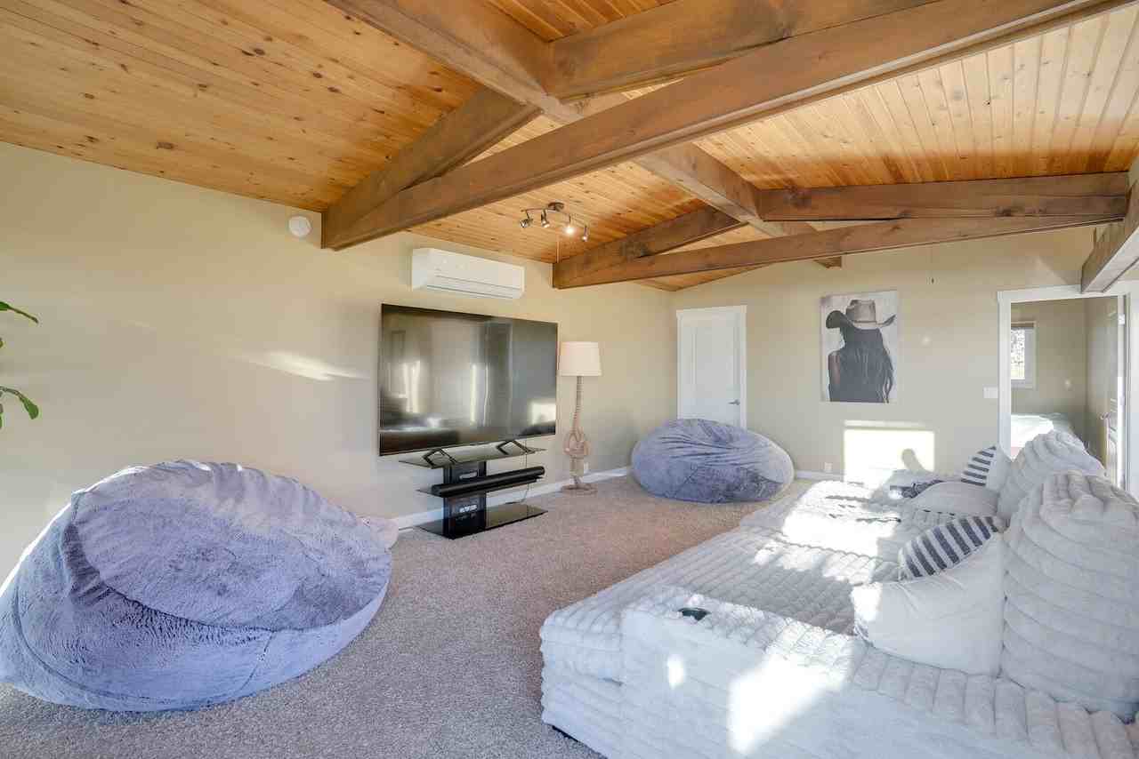 211 East Chestermere Dr - Photo 4 of 50