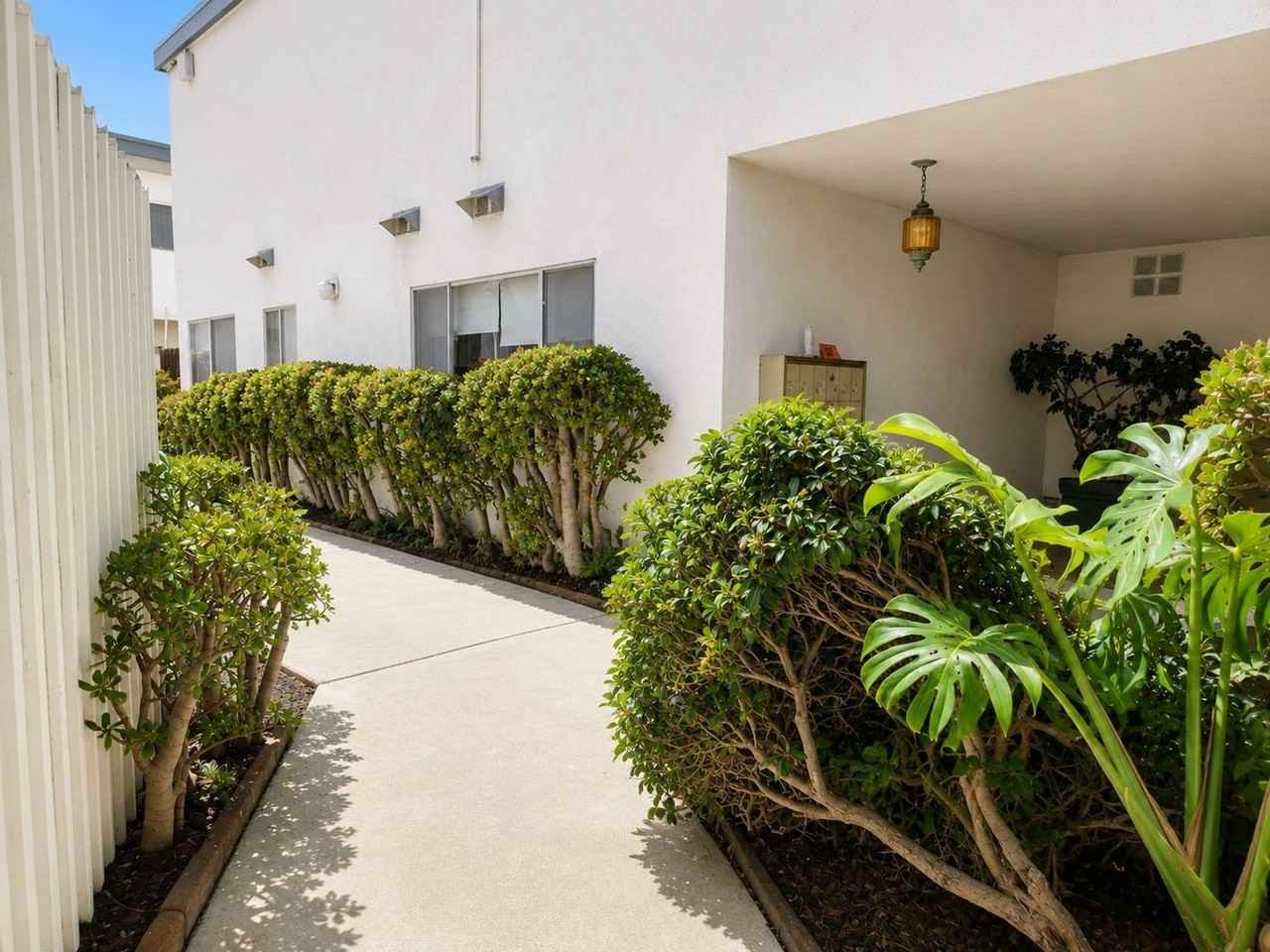 COMING SOON, 1 BED + 1.5 BATH at 1522 Harvard St, Santa Monica, CA 90404. - Photo 6 of 12