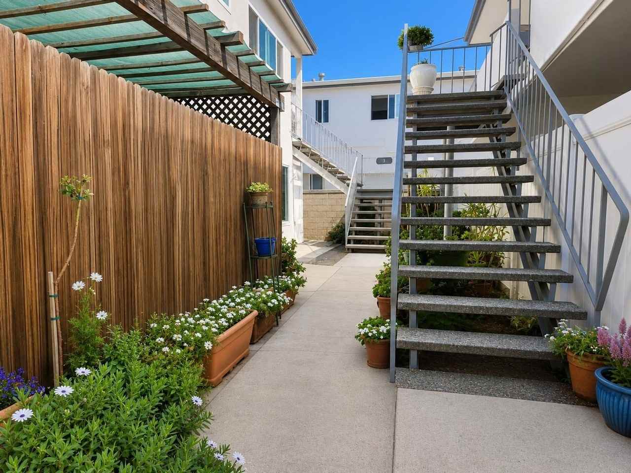 COMING SOON, 1 BED + 1.5 BATH at 1522 Harvard St, Santa Monica, CA 90404. - Photo 7 of 12