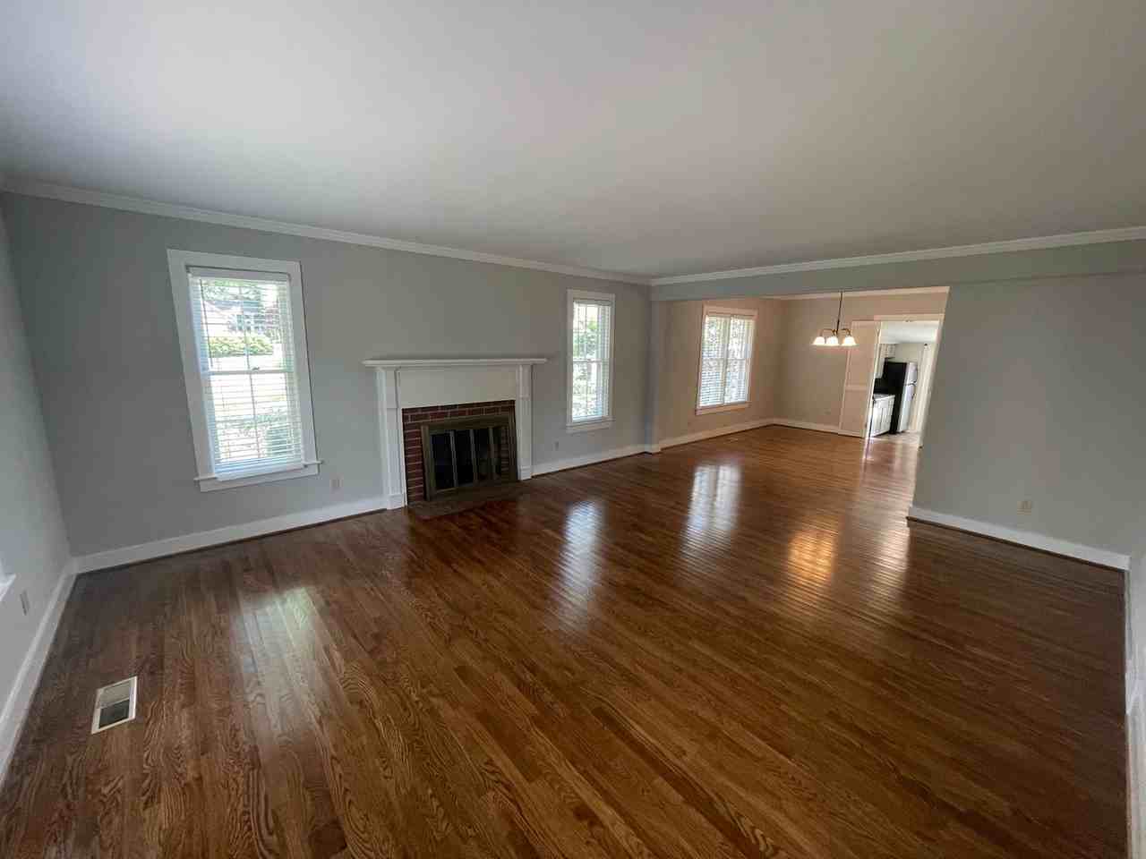 325 N Avalon Rd - Photo 2 of 8