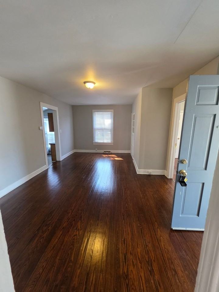 117 Wheeler St - Photo 4 of 12