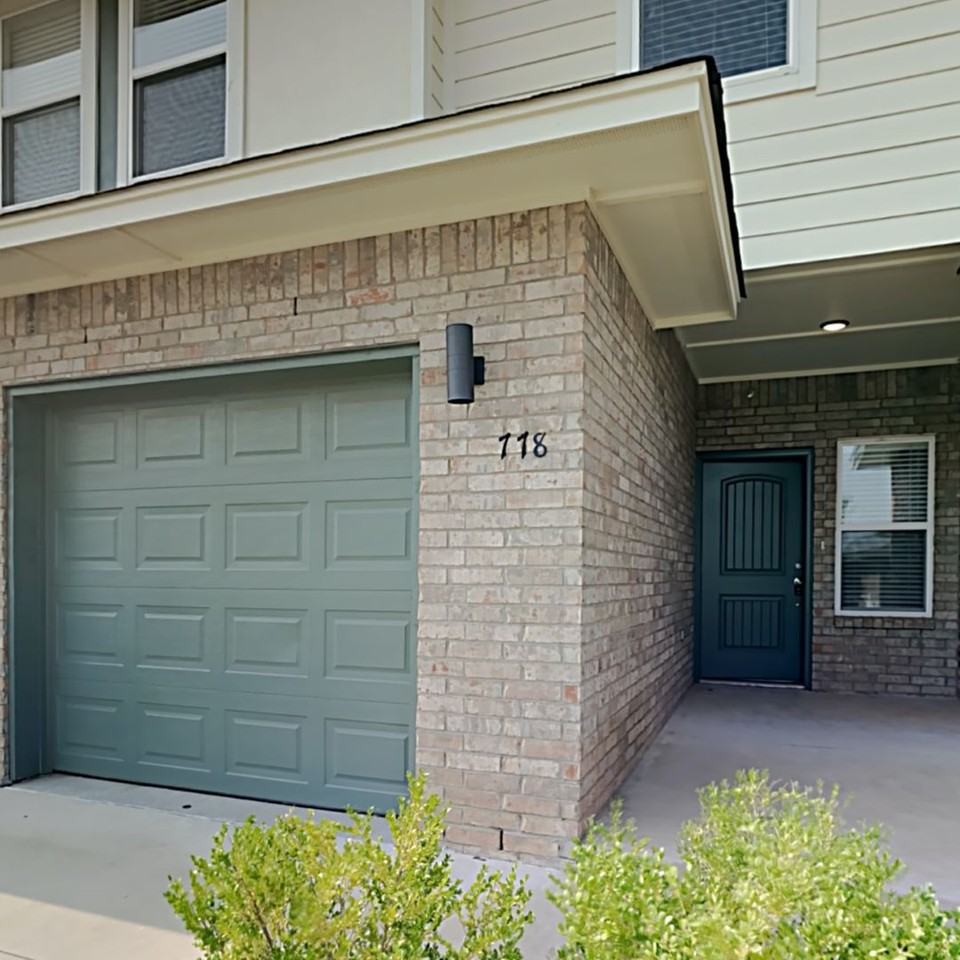 778 Sw 13th St - Photo 2 of 21