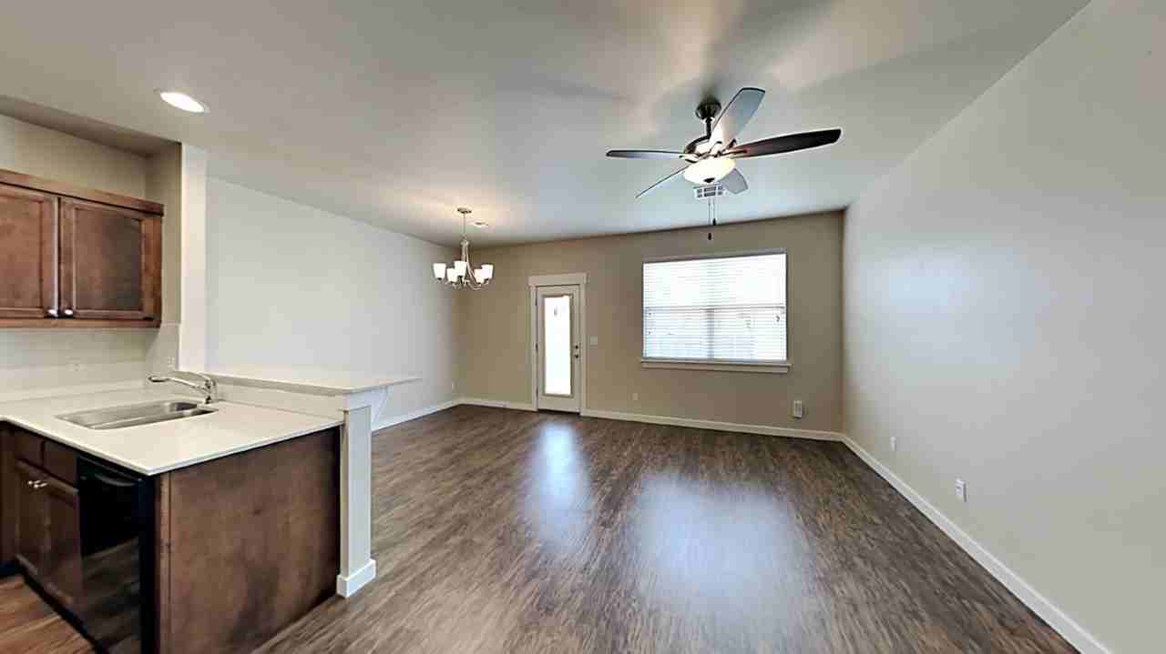 778 Sw 13th St - Photo 7 of 21