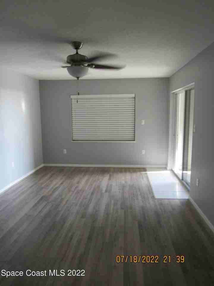 606 Shorewood Dr #C304 - Photo 6 of 27