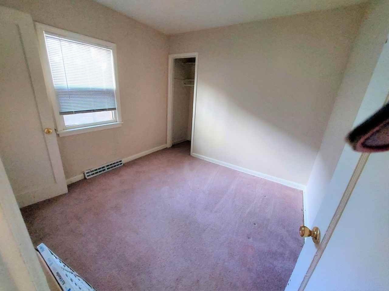 605 E 6th St - Photo 3 of 8
