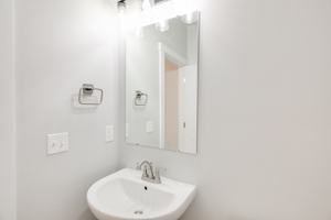 featured image of 322 S Echo Canyon Ave