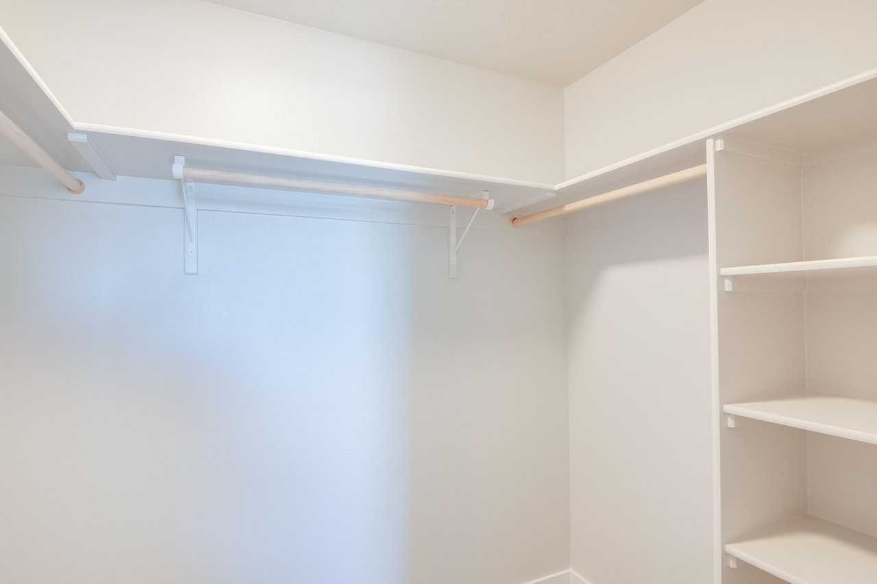 322 S Echo Canyon Ave - Photo 4 of 23