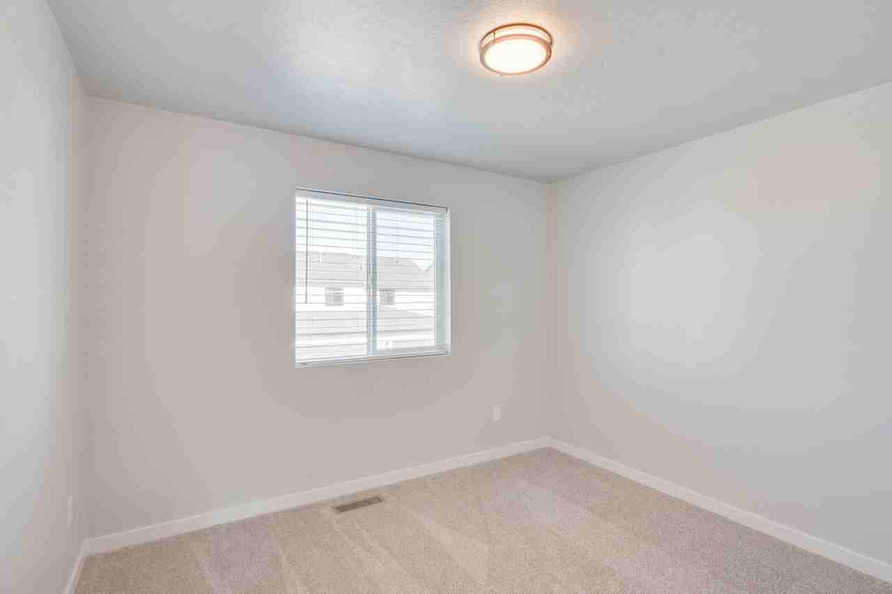 322 S Echo Canyon Ave - Photo 6 of 23