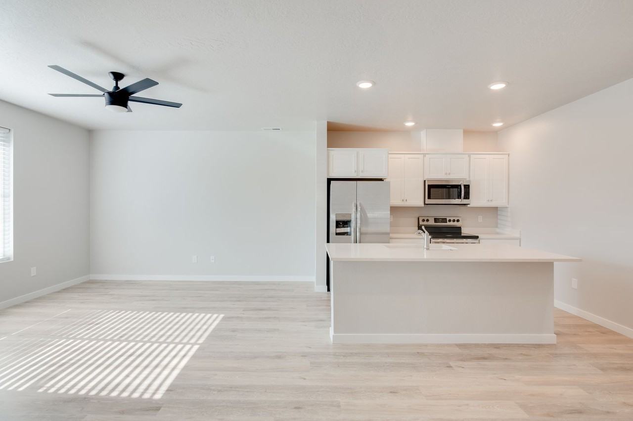322 S Echo Canyon Ave - Photo 6 of 23