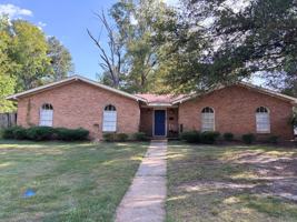 featured image of 1203 Greenbriar St