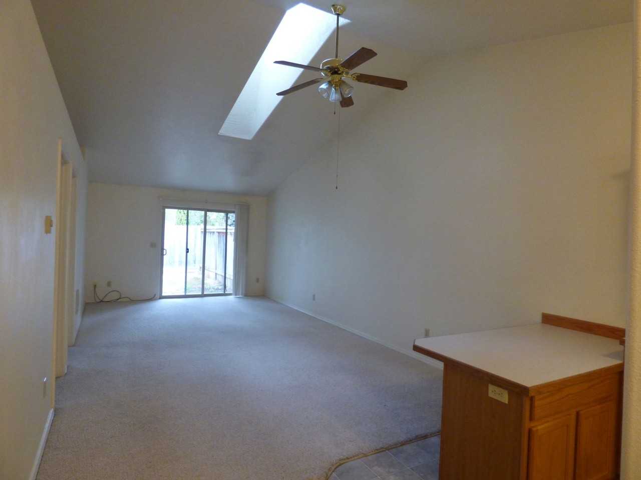 632 Benjamin Ave - Photo 3 of 8