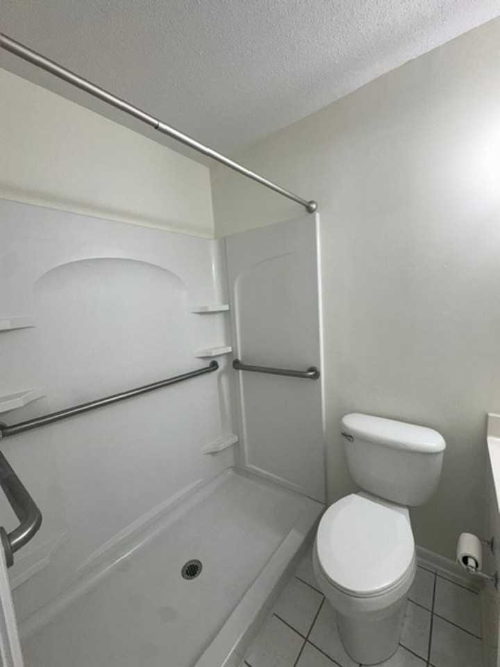 180 180 SE Villas Ct C - Photo 5 of 15