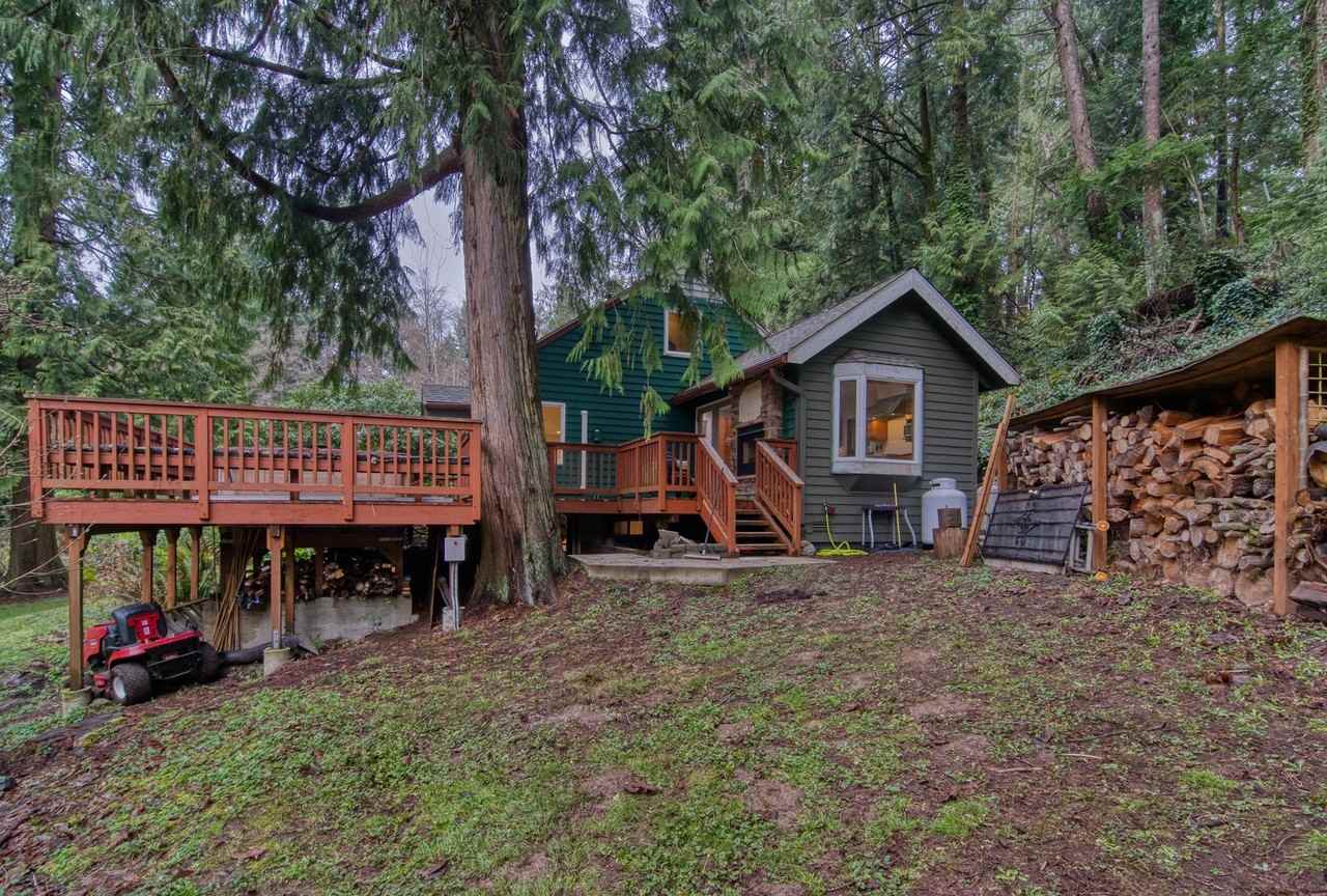 17163 30th Ave Ne - Photo 2 of 15