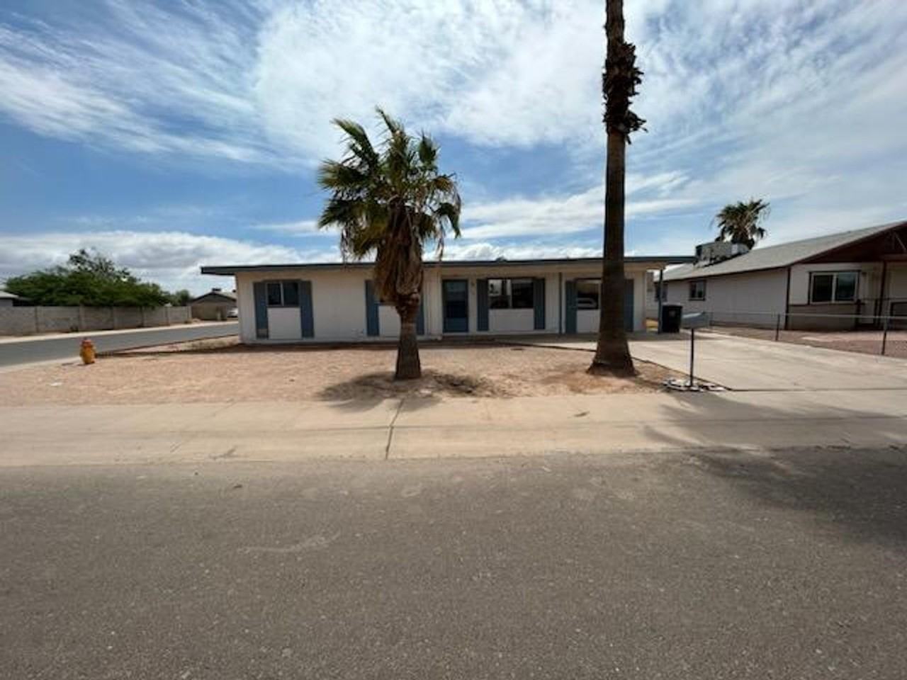 201 W Barrus Pl - Photo 4 of 5