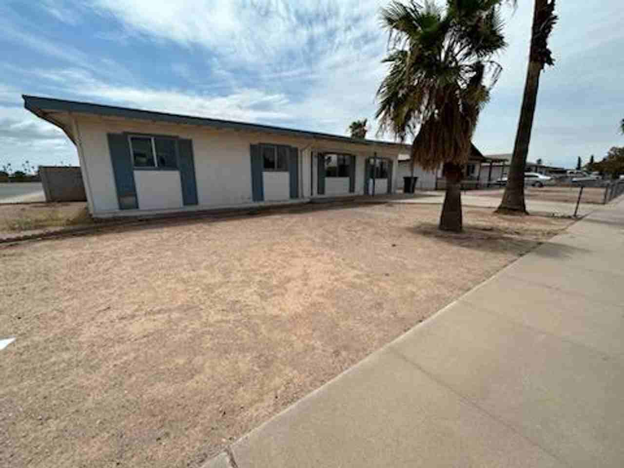 201 W Barrus Pl - Photo 5 of 5