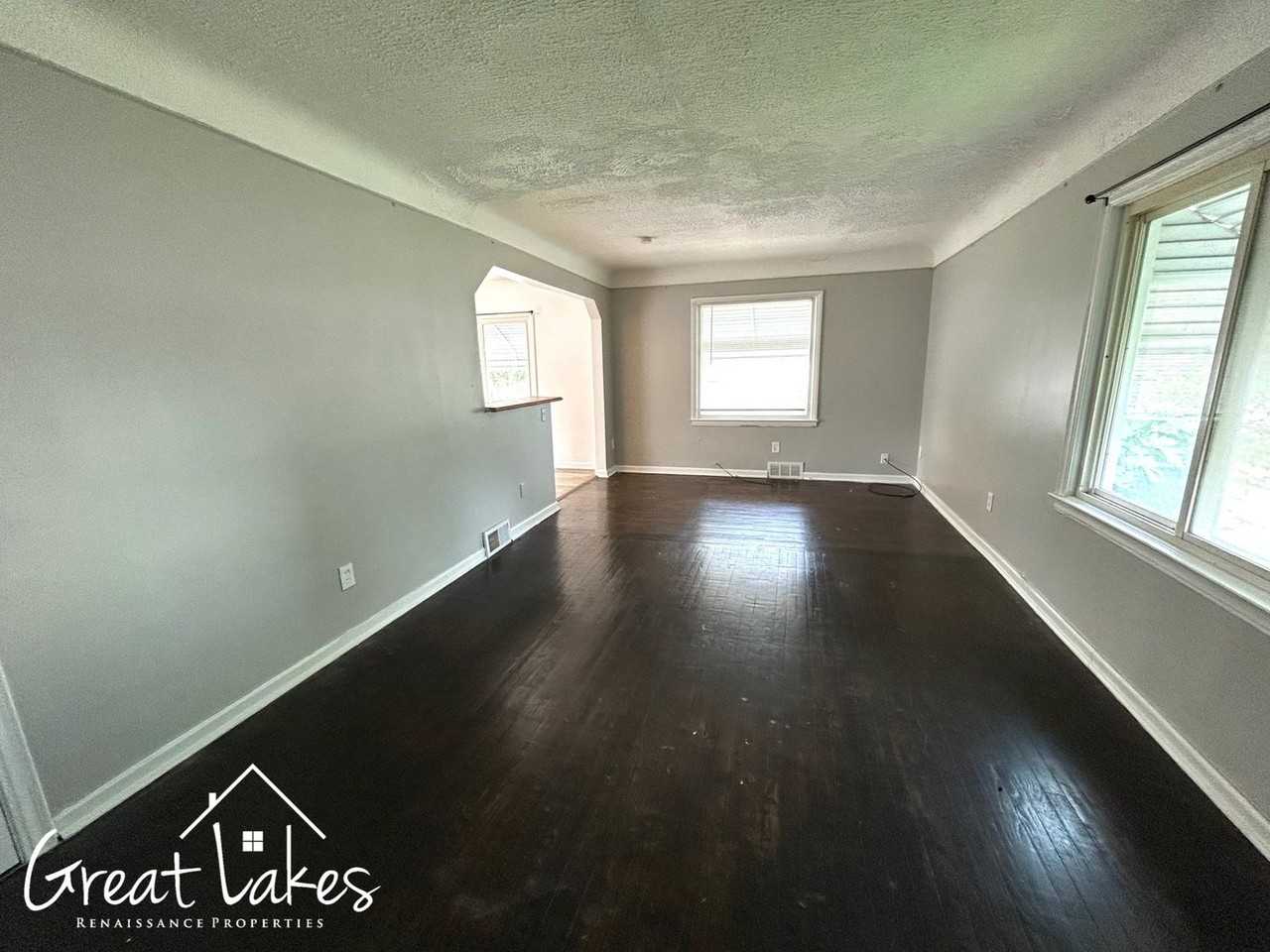 21565 Blackmar Ave - Photo 7 of 13