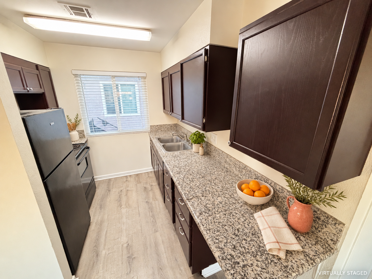 225 E Foster Ave #4 - Photo 3 of 10