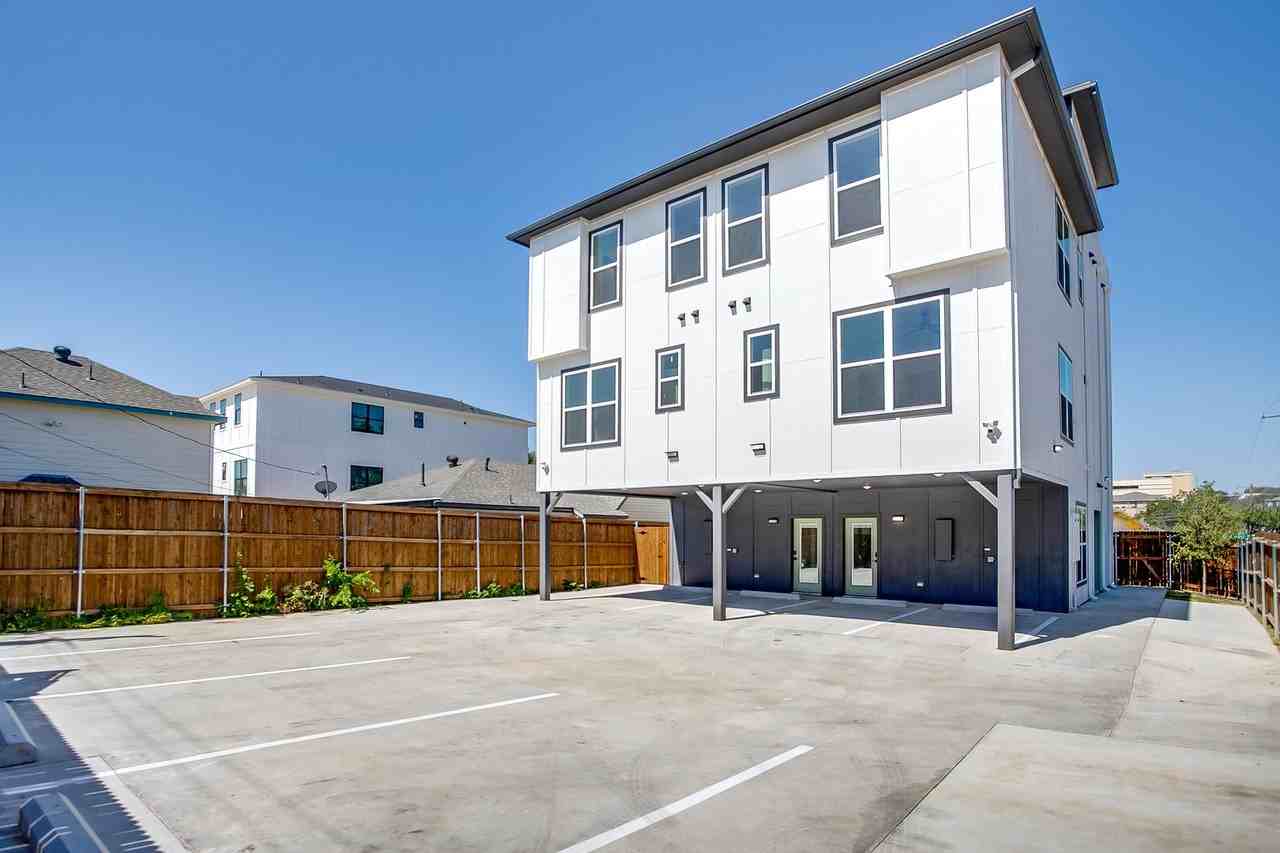 2801 Forest Park Blvd - Photo 4 of 44