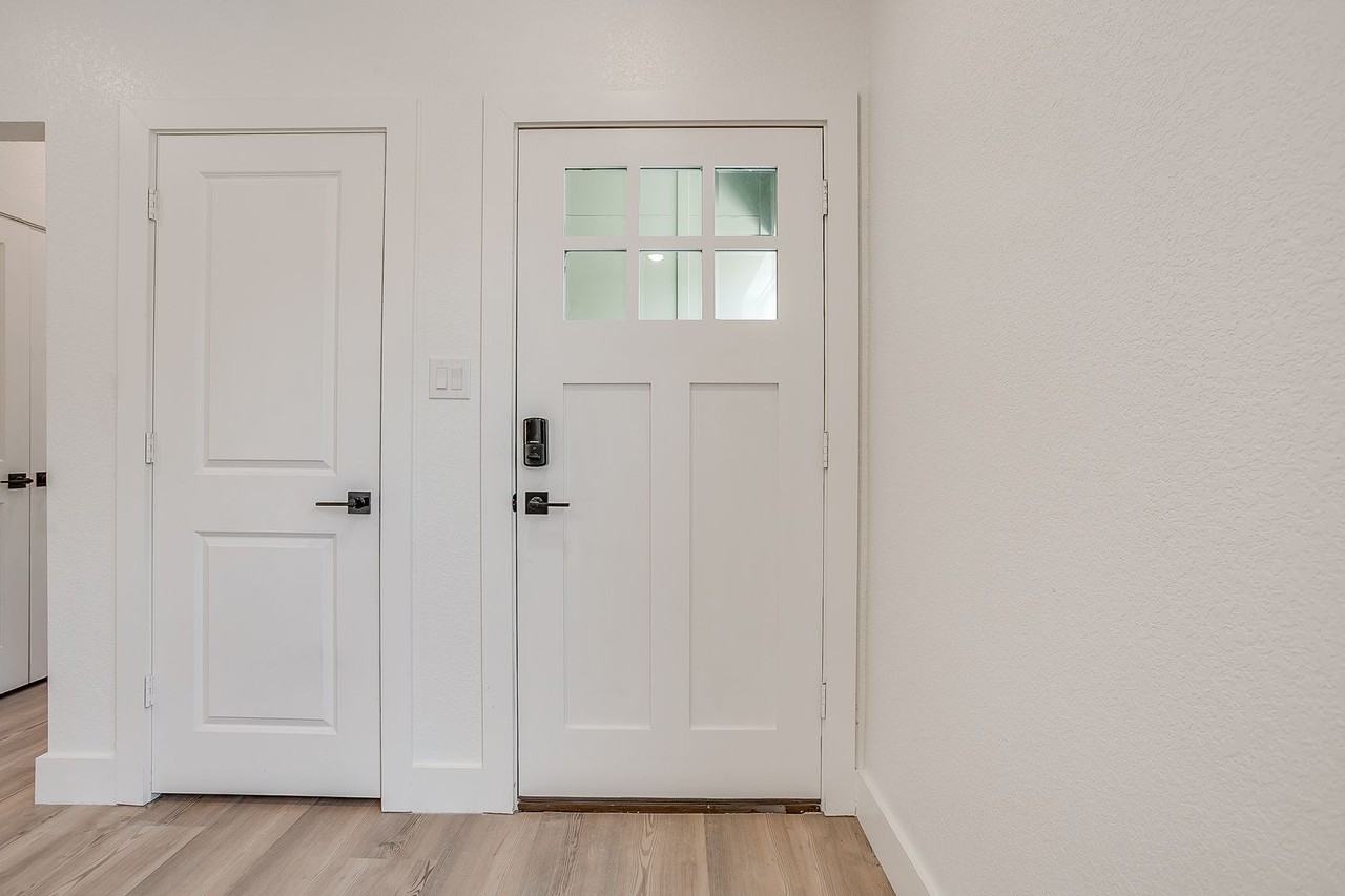 2801 Forest Park Blvd - Photo 7 of 44