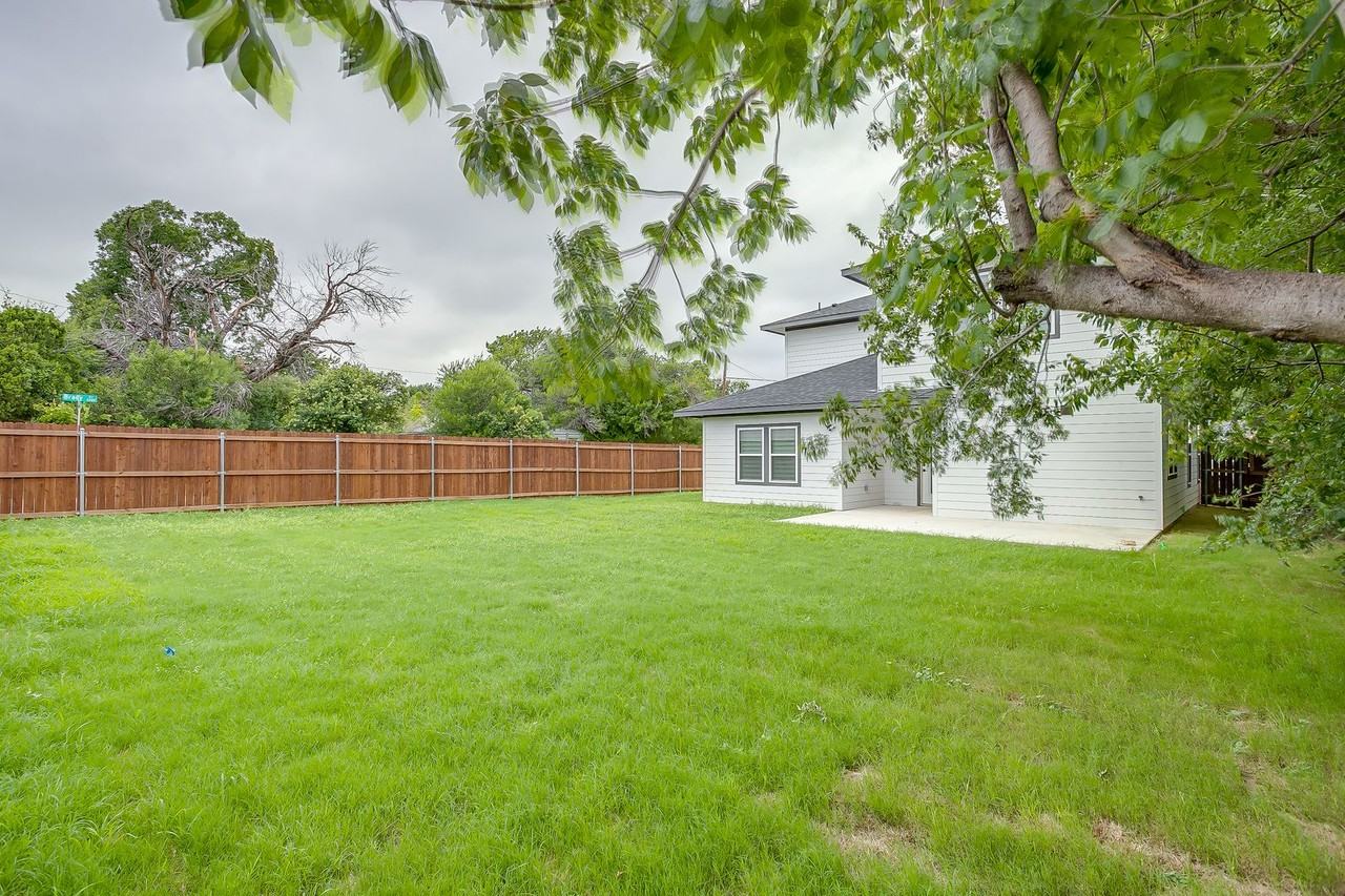 3937 Winfield Ave - Photo 4 of 32