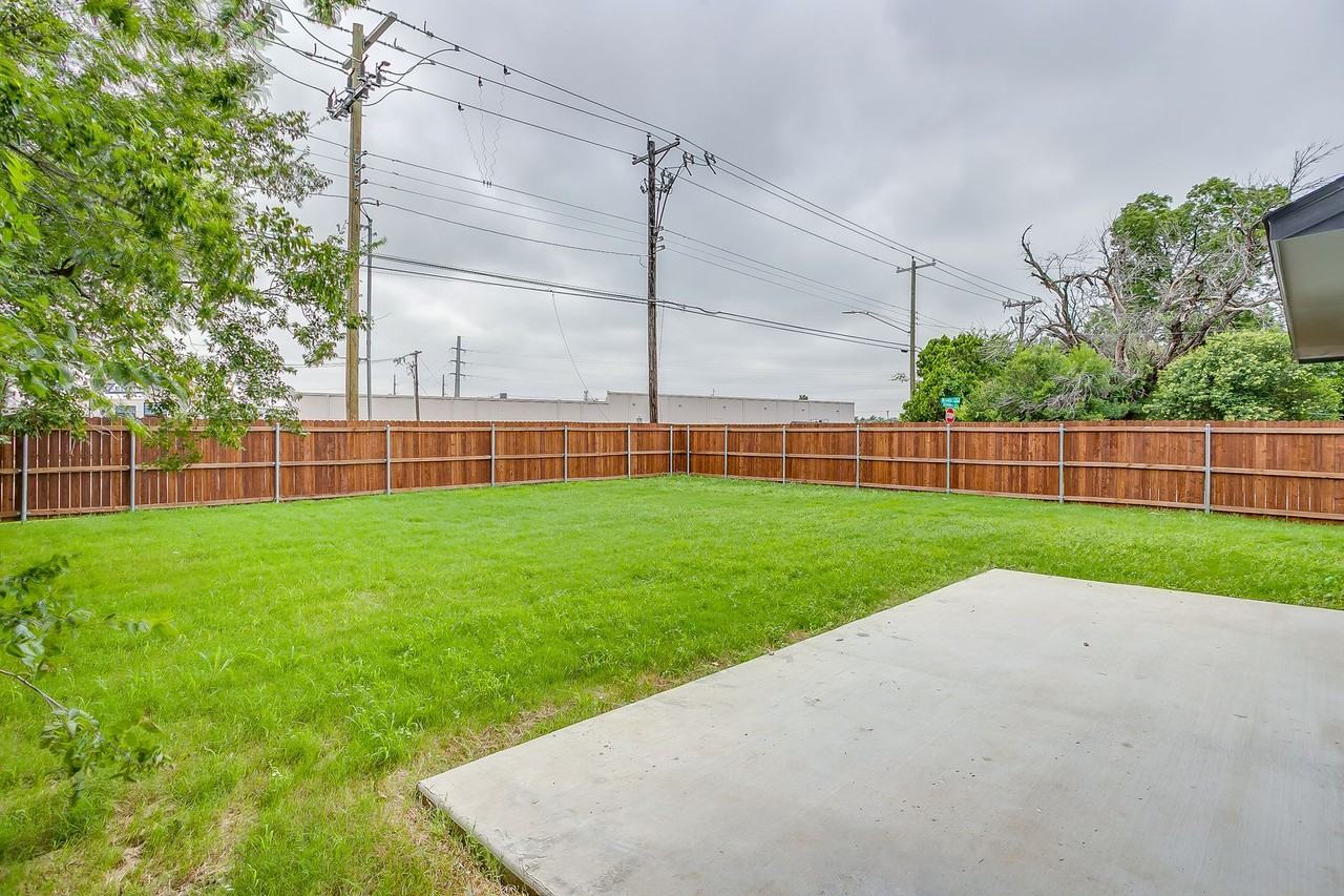 3937 Winfield Ave - Photo 5 of 32