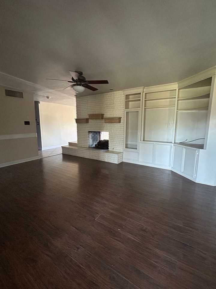1434 Custer Ave - Photo 5 of 14