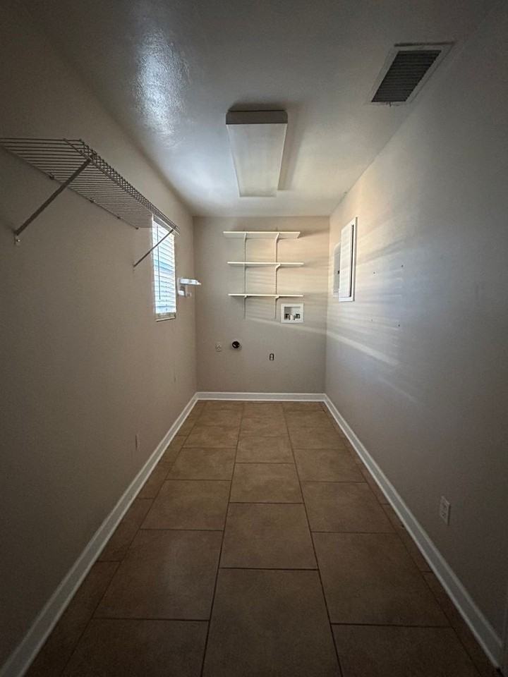 1434 Custer Ave - Photo 7 of 14